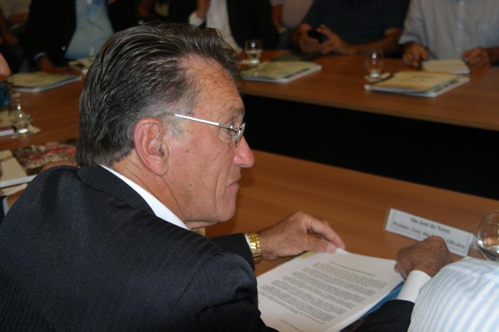 Zeny Oliveira ainda &eacute; poss&iacute;vel recorrer da decis&atilde;o do plen&aacute;rio do TSE atrav&eacute;s do chamado embargo de decis&atilde;o