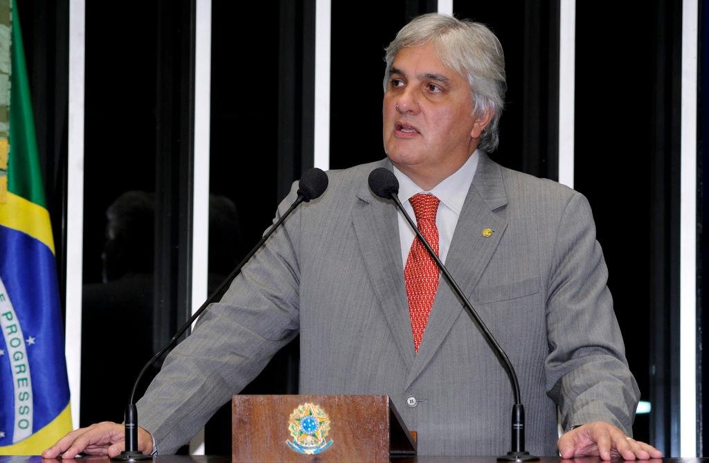 Delc&iacute;dio Amaral afirma que emenda acabar&aacute; com o esfor&ccedil;o do ajuste fiscal