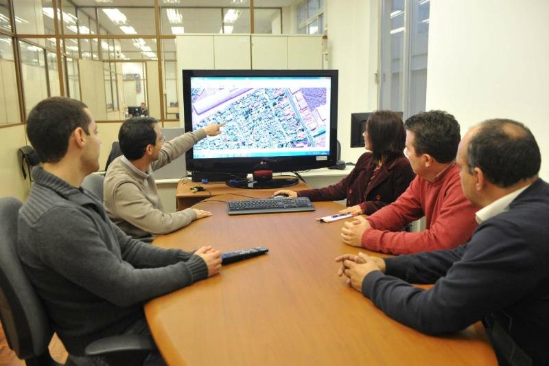Agentes da Prefeitura identificaram casas tirando lugar de vegeta&ccedil;&atilde;o