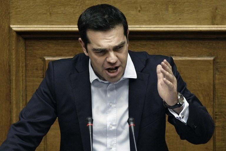 Alexis Tsipras fez o an&uacute;ncio aos gregos pela televis&atilde;o