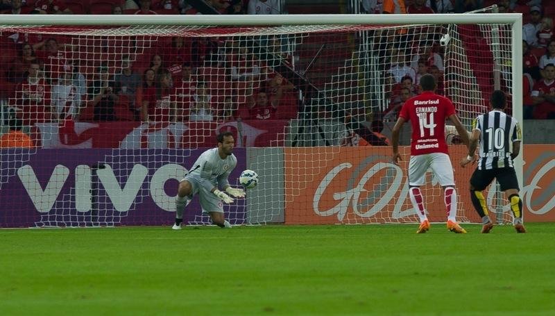 Muriel dever&aacute; ser titular contra o Sport