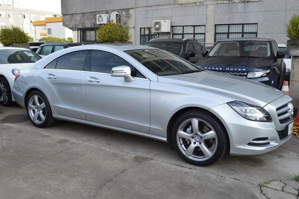 A pol&iacute;cia apreendeu nesta segunda-feira um autom&oacute;vel Mercedes CLS, avaliado em R$350 mil