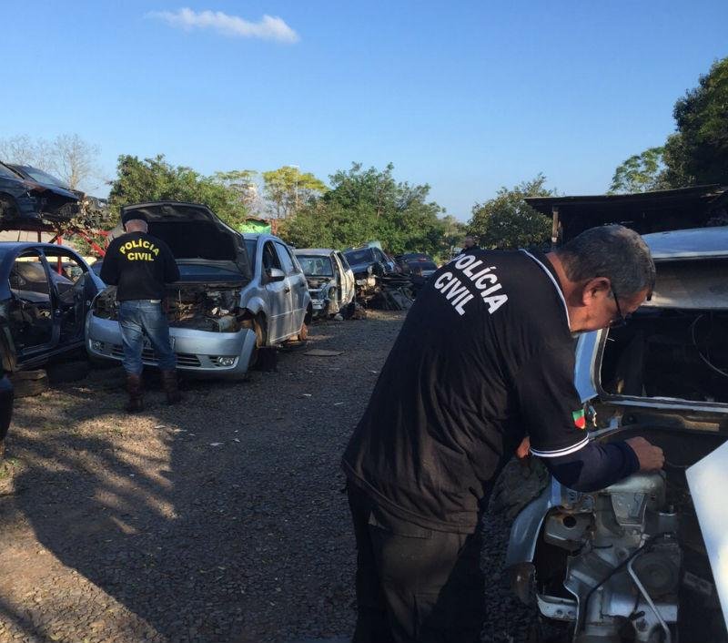 Pol&iacute;cia fechou desmanche de ve&iacute;culos em Capela de Santana
