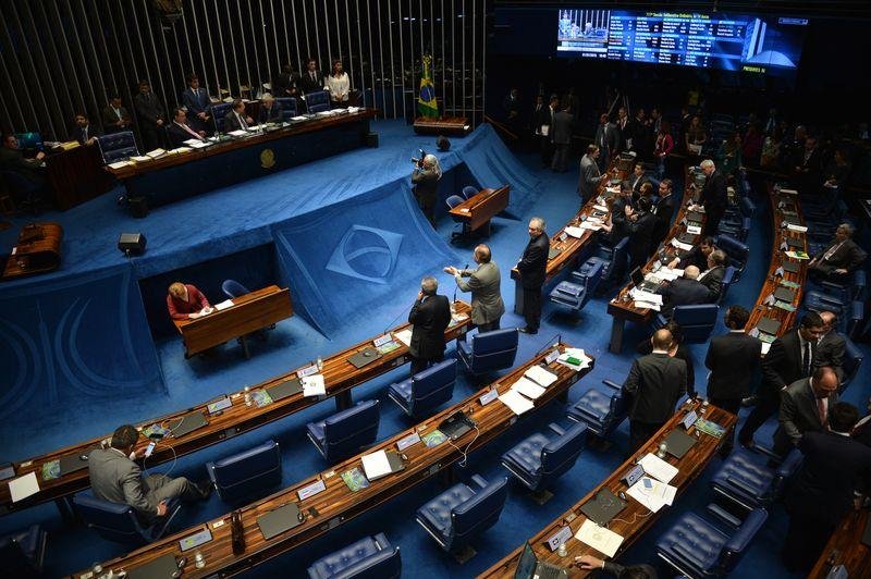Medida estende decis&atilde;o anterior definida para os ministros de tribunais superiores