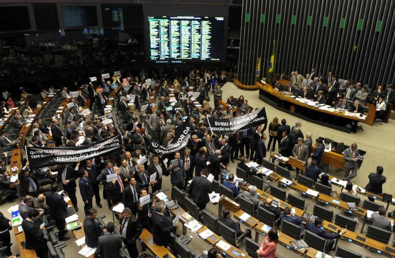 OAB ir&aacute; ao STF se PEC que reduz maioridade for aprovada tamb&eacute;m no Senado
