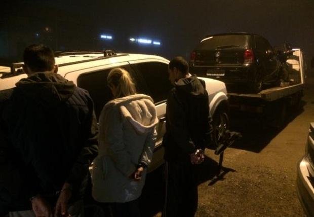 Pol&iacute;cia prende uma mulher e dois homens por tr&aacute;fico em Viam&atilde;o