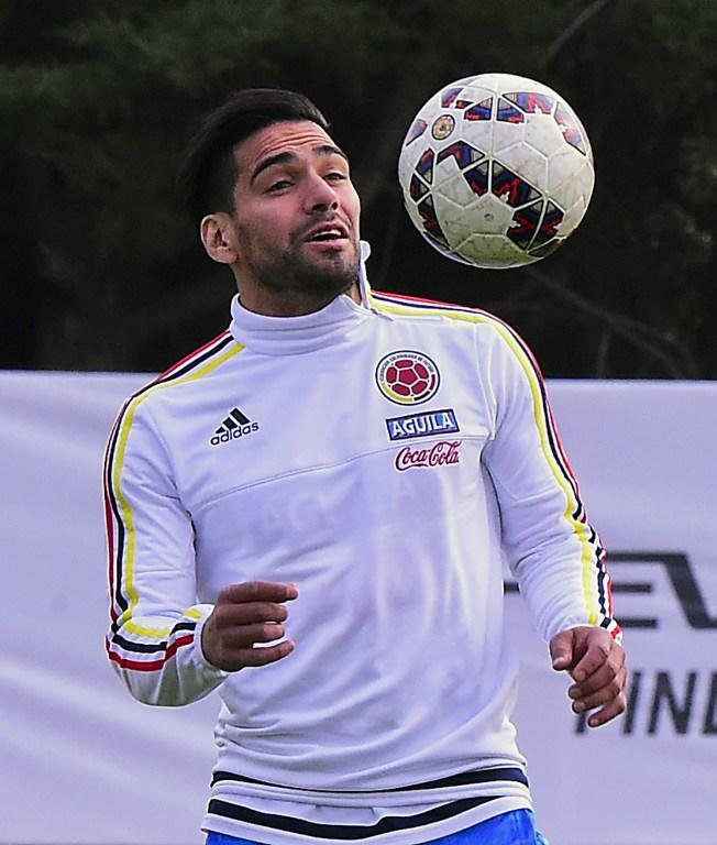 Falcao &eacute; confirmado como novo atacante do Chelsea  