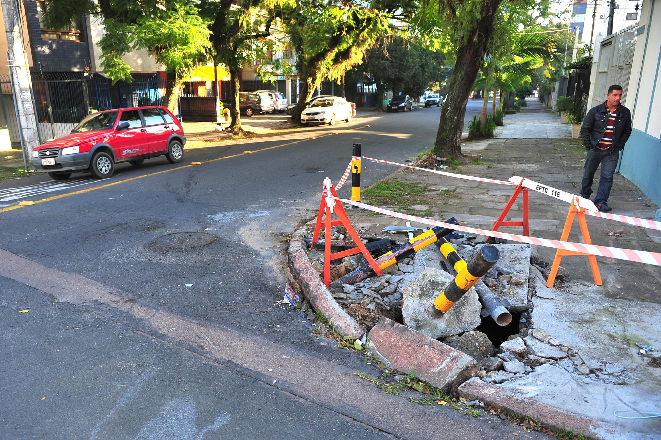 Desde o come&ccedil;o do ano, EPTC registrou seis acidentes na esquina das ruas Coronel Feij&oacute; e Am&eacute;rico Vesp&uacute;cio