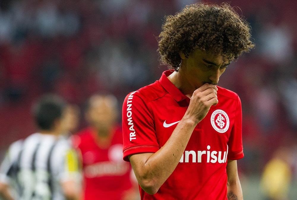 Vald&iacute;via desfalcar&aacute; Inter contra o Atl&eacute;tico-MG