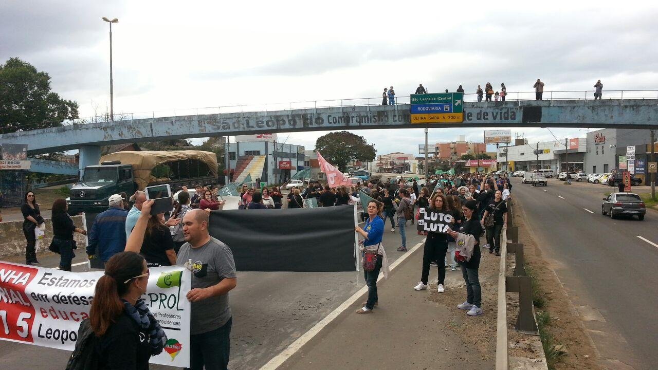 Manifesta&ccedil;&atilde;o provocou um congestionamento de cerca de 10 quil&ocirc;metros