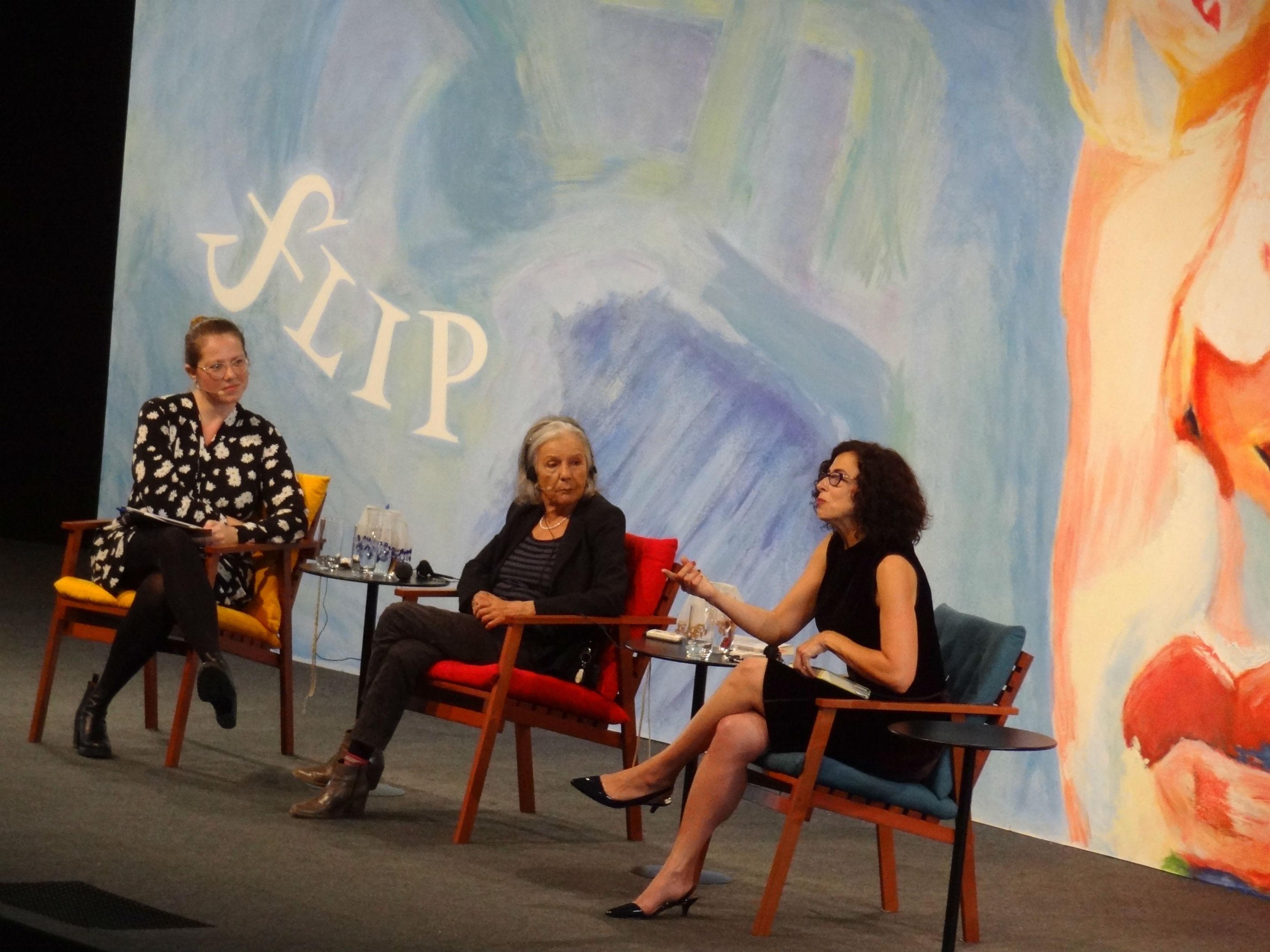 Paula Scarpin, Beatriz Sarlo e Alexandra Lucas Coelho na mesa Turistas Aprendizes
