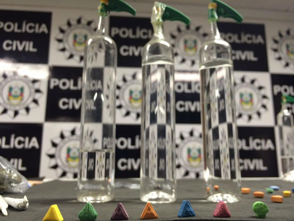 Na 1&ordf; edi&ccedil;&atilde;o da opera&ccedil;&atilde;o Noturna, o Denarc apreendeu 200 comprimidos de ecstasy e outras drogas