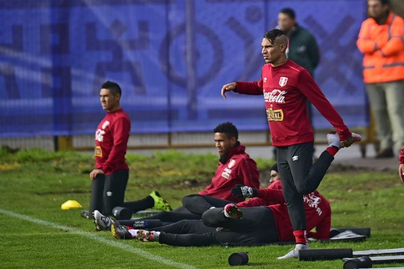 Flamengo cancela festa para Guerrero por m&aacute; fase no Brasileir&atilde;o