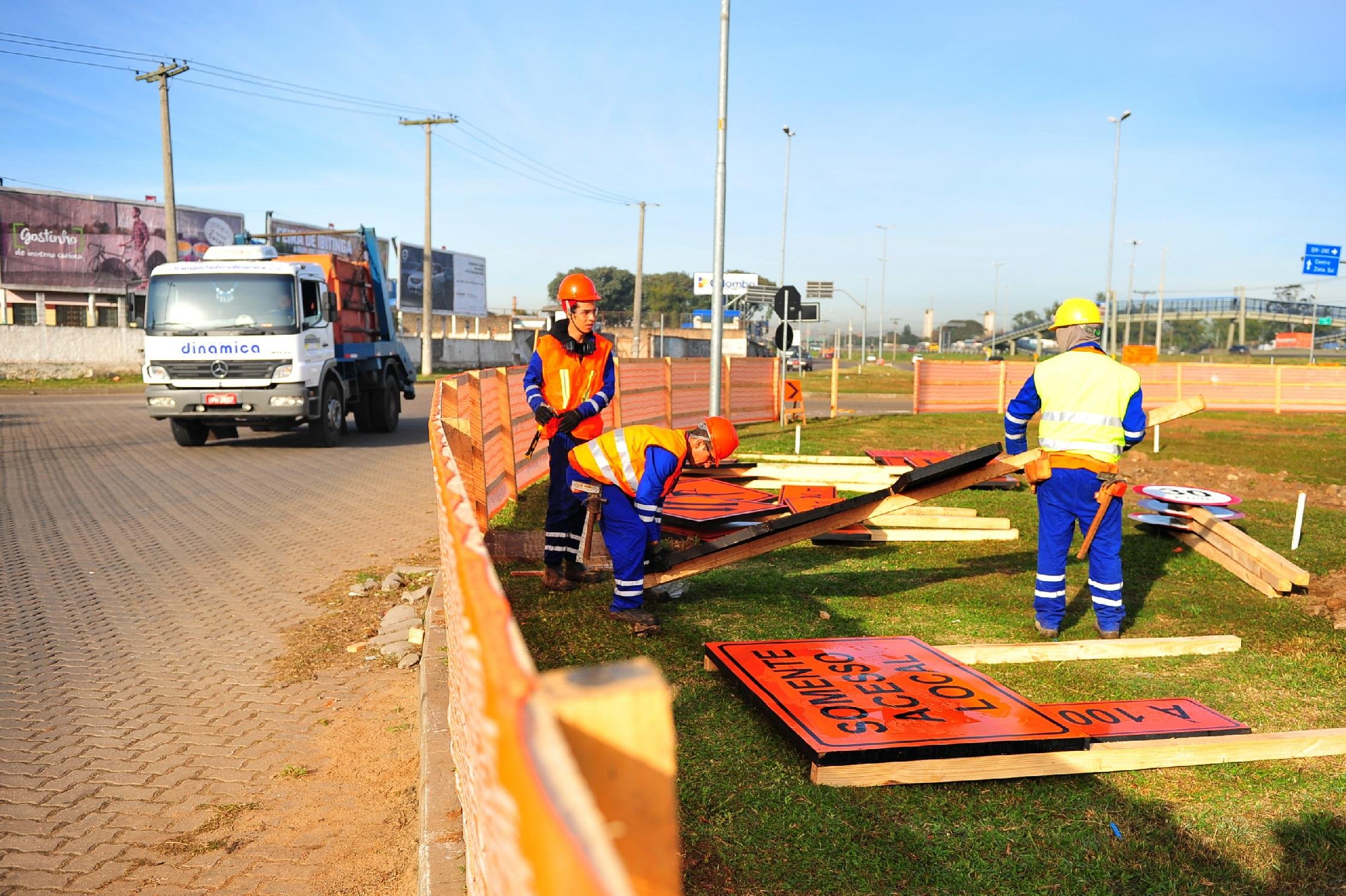Canteiro de obras foi montado no trecho entre a Volunt&aacute;rios da P&aacute;tria e Dona Teodora