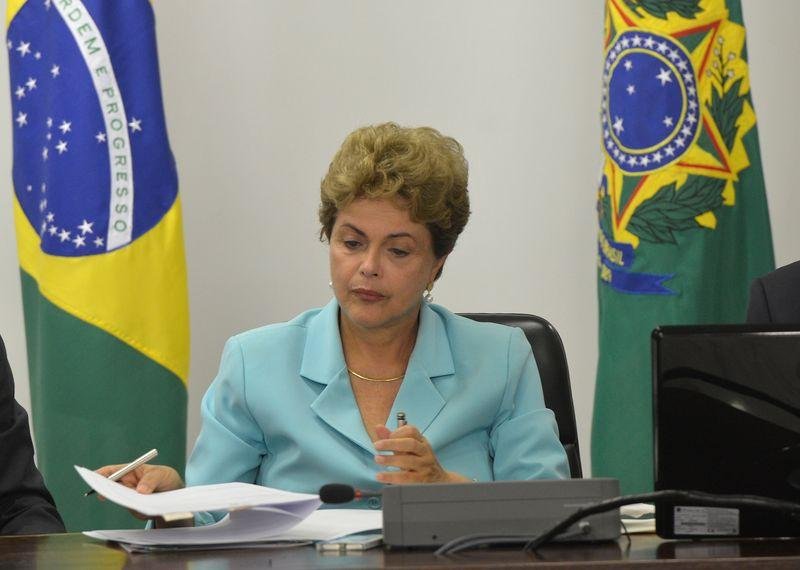 Presidente classificou como "golpista" a prega&ccedil;&atilde;o por sua sa&iacute;da do governo 