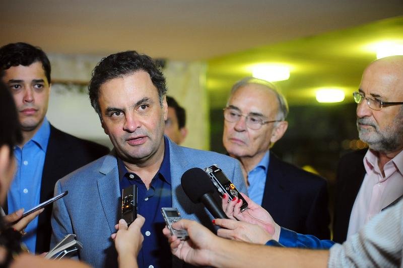 A&eacute;cio rebate declara&ccedil;&otilde;es de Dilma 