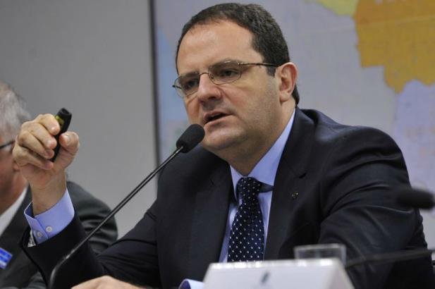 Ministro do Planejamento diz que opera&ccedil;&otilde;es financeiras est&atilde;o dentro da lei