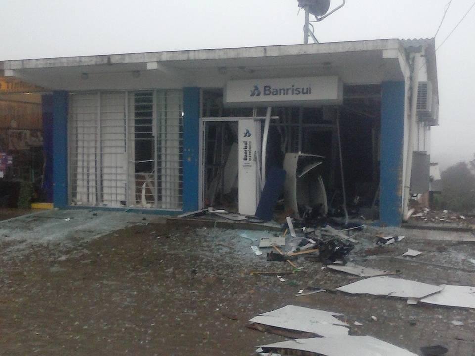 Ag&ecirc;ncia do Banrisul foi atacada por volta das 3h desta quarta-feira em Lago&atilde;o