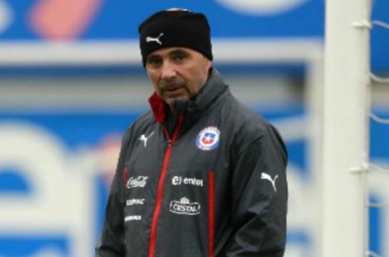 Jorge Sampaoli, campe&atilde;o da Copa Am&eacute;rica com a sele&ccedil;&atilde;o chilena, &eacute; um dos sonhos do Santos 