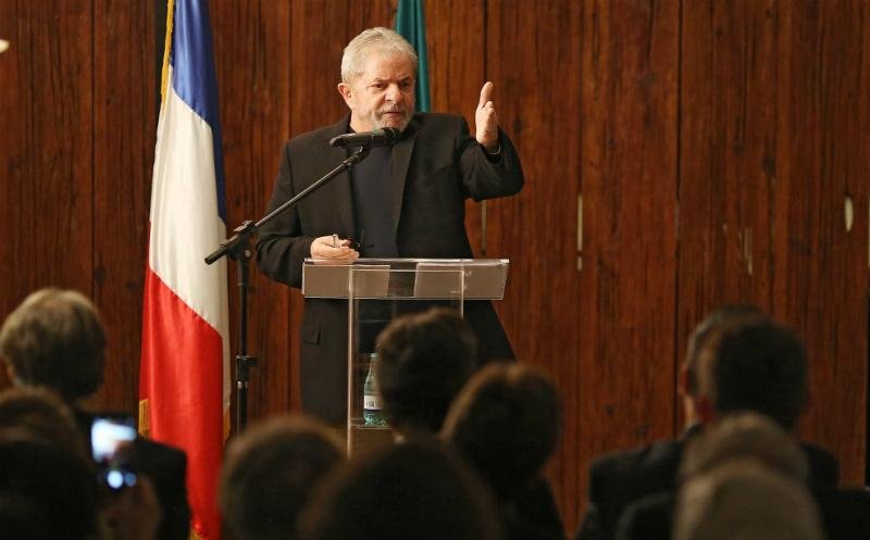 Lula entra com queixa-crime contra Caiado 