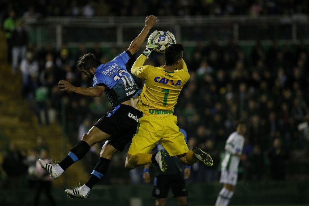 Tricolor tenta chegar &agrave; lideran&ccedil;a na Arena Cond&aacute; 