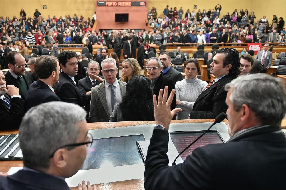Altera&ccedil;&atilde;o no Estatuto do Servidor P&uacute;blico foi uma das reivindica&ccedil;&otilde;es dos municip&aacute;rios