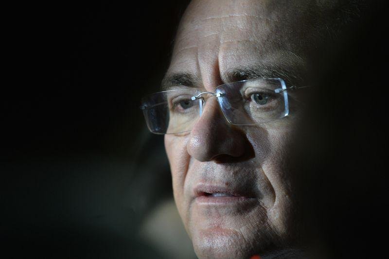 Renan Calheiros (PMDB-AL) &eacute; acusado de ter recebido propina da construtora Mendes Junior