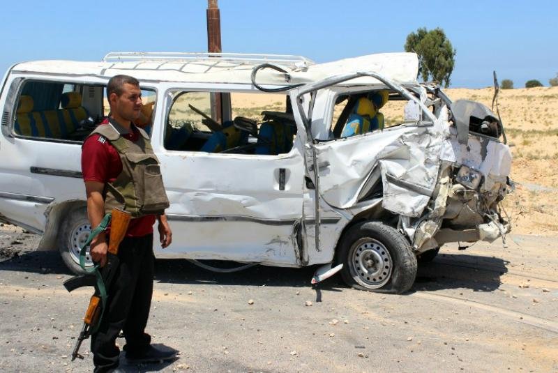 &Ocirc;nibus foi atingido por bomba 