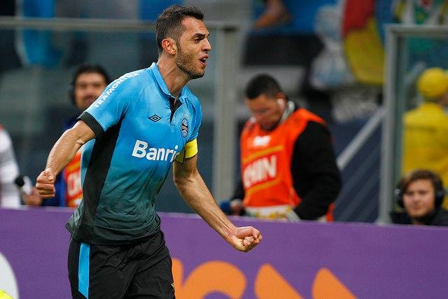 Pacheco classifica como sondagem interesse de turcos em Rhodolfo 