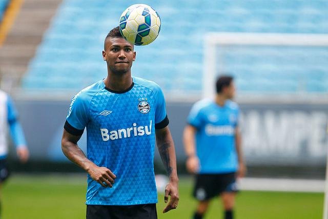Roger monta Gr&ecirc;mio sem Rhodolfo, mas com retorno de Walace (foto)