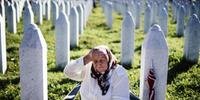 Bósnia recorda massacre de Srebrenica