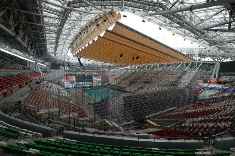 Os melhores nadadores do planeta v&atilde;o fazer a festa nas duas piscinas j&aacute; instaladas no lugar do gramado do FC Rubin