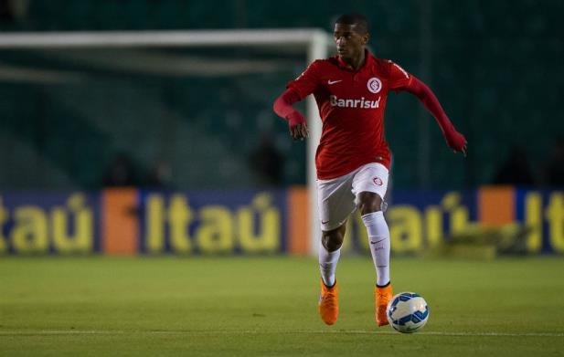 Inter vive momento de press&atilde;o, reconhece Artur