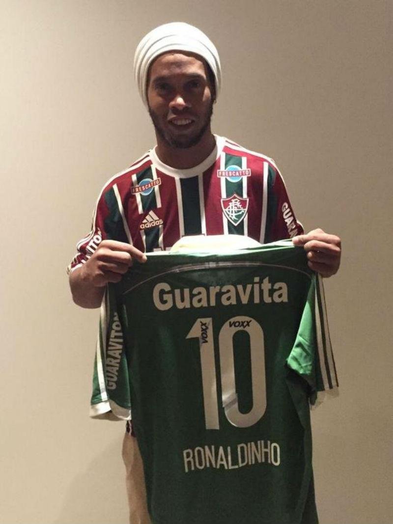Ronaldinho acerta com Fluminense
