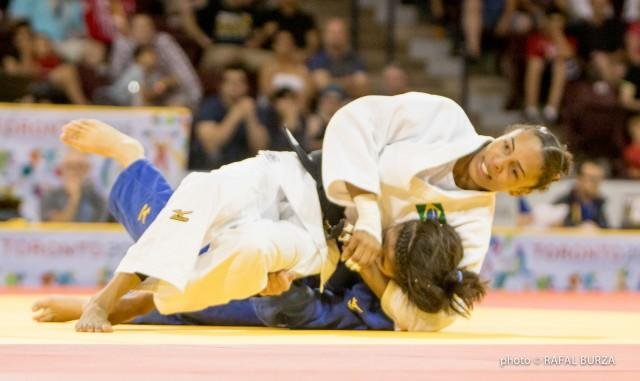 Erika Miranda conquista primeiro ouro do Brasil no Pan