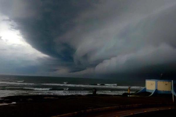 Esta &eacute; uma forma&ccedil;&atilde;o supercelular de tempestade, segundo a MetSul