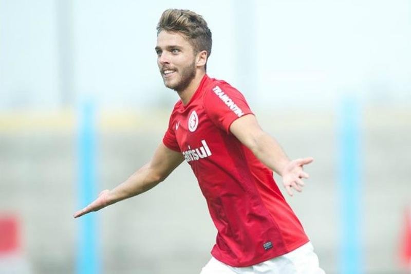 Cl&aacute;udio Winck foi emprestado por um ano