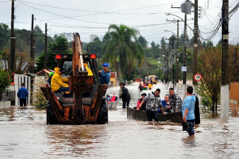 Botes s&atilde;o usados em Gravata&iacute;