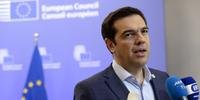 Alexis Tsipras tenta encontrar o apoio político necessário para a sua aprovação