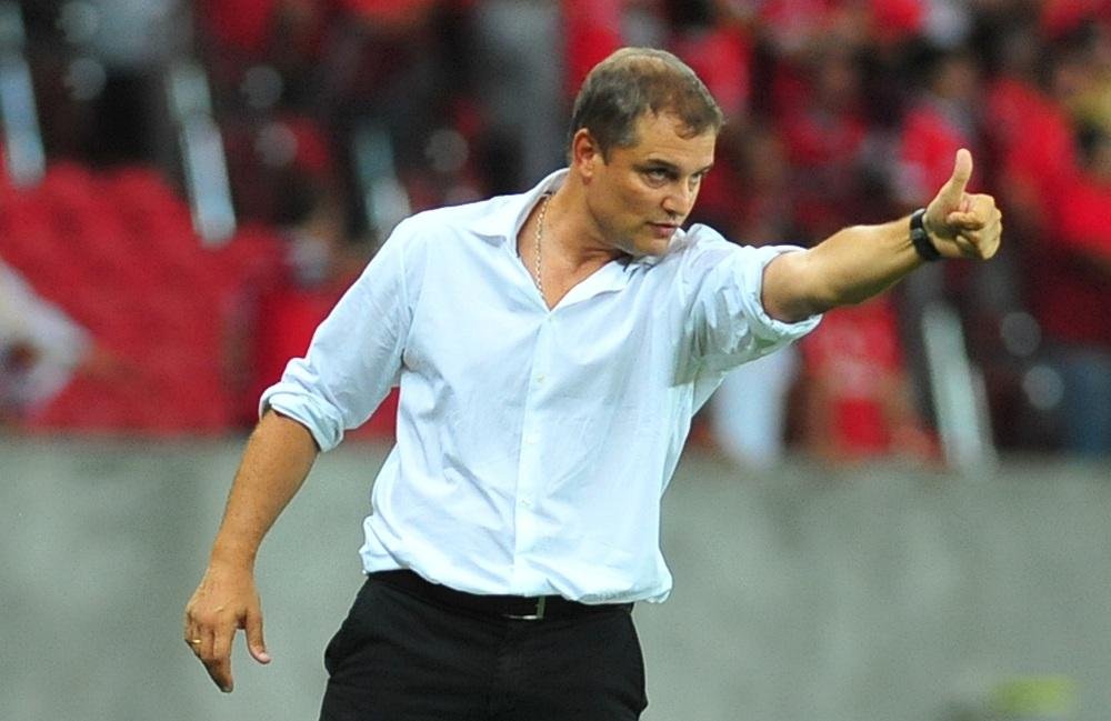 Diego Aguirre n&atilde;o pode contar com todos os titulares em nenhum dos 10 times do Brasileiro