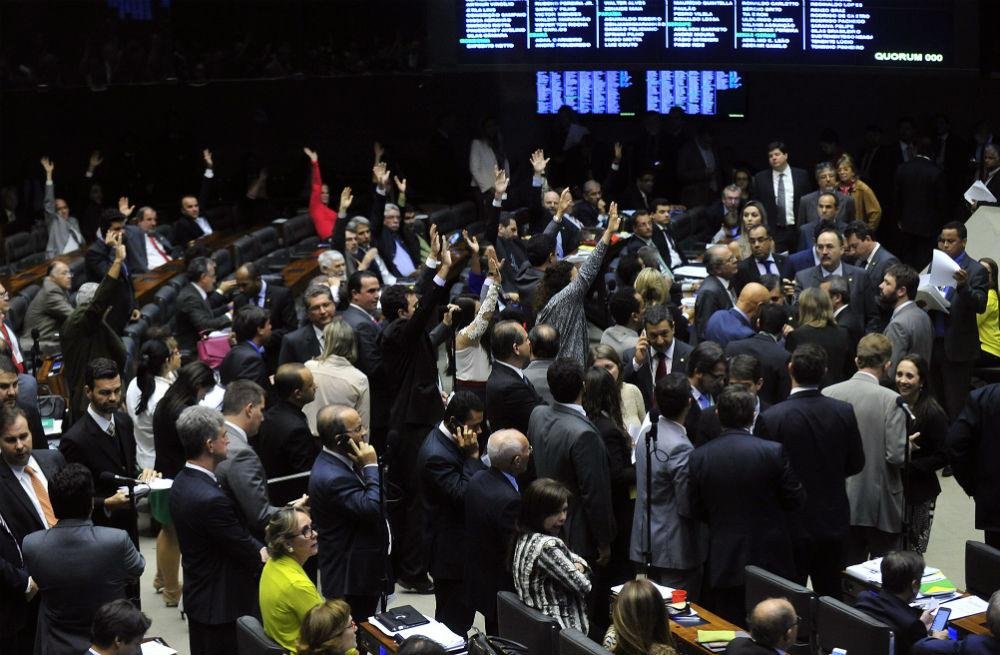 Plen&aacute;rio da C&acirc;mara dos Deputados voltou atr&aacute;s