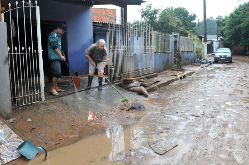Prefeitura de Esteio re&uacute;ne papeis para encaminhar decreto de situa&ccedil;&atilde;o de emerg&ecirc;ncia