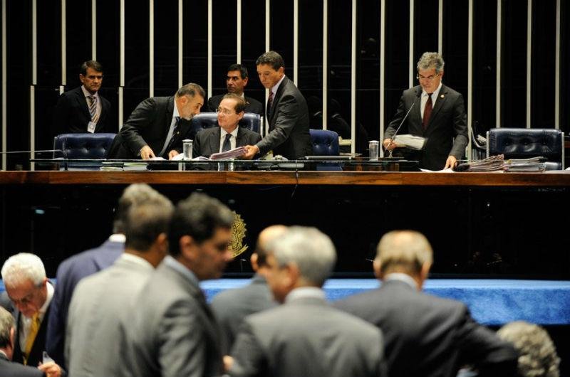 Senadores entenderam que a medida &eacute; necess&aacute;ria para acabar com a "hipocrisia" do per&iacute;odo que antecede a campanha eleitoral