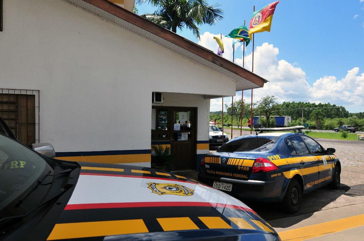 Em assembleia, servidores da PRF aprovaram estado de greve