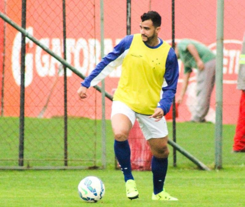 Presidente do Gr&ecirc;mio descartou a contrata&ccedil;&atilde;o do atacante Henrique Dourado do Cruzeiro