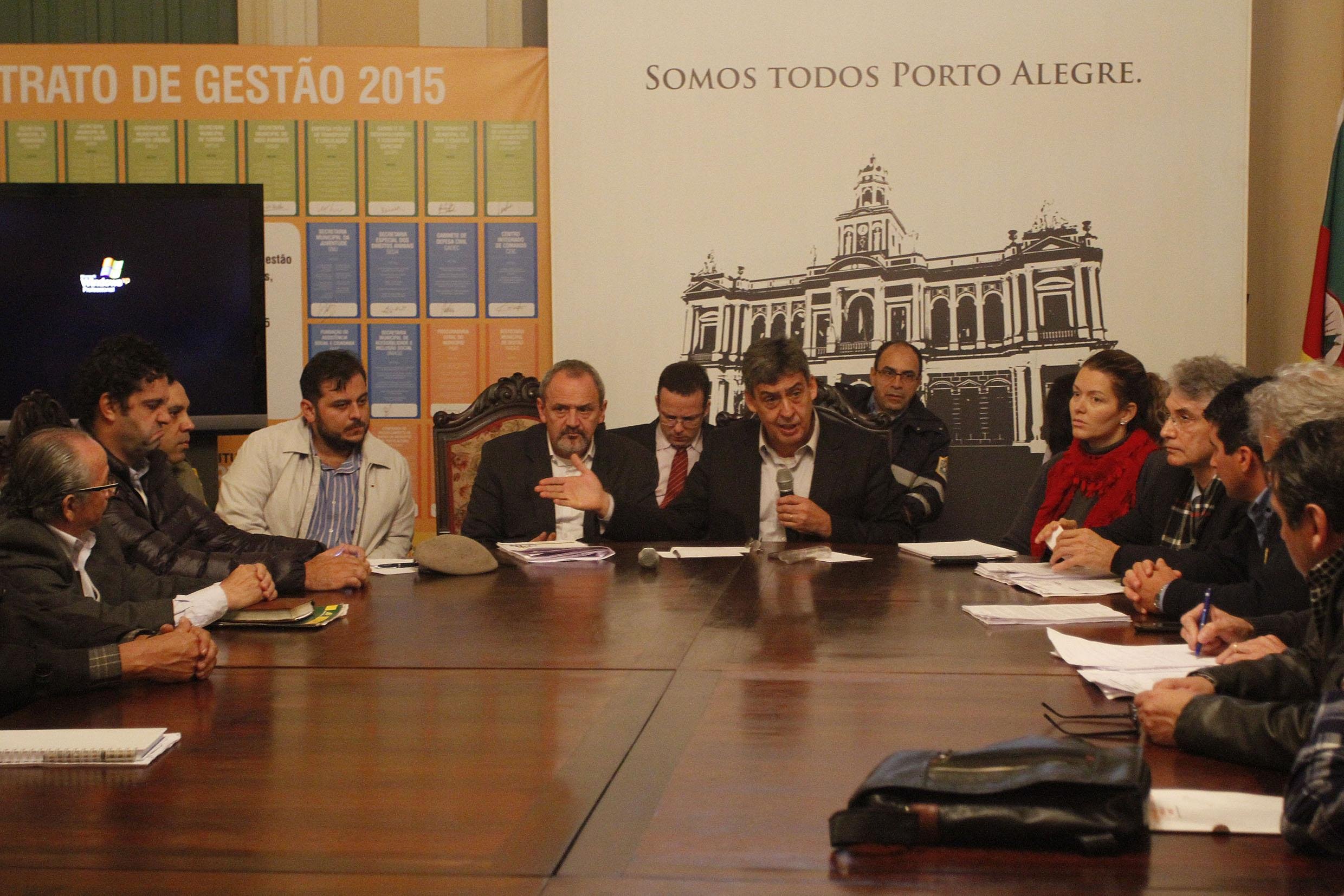 Representantes dos taxistas puderam expor ao vice-prefeito, Sebasti&atilde;o Melo, e ao presidente da Empresa P&uacute;blica de Transporte e Circula&ccedil;&atilde;o (EPTC), Vanderlei Cappellari, os problemas