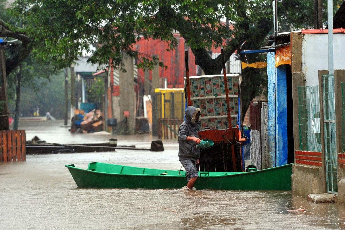 Ilhas de Porto Alegre est&atilde;o em alerta devido ao n&iacute;vel do Gua&iacute;ba