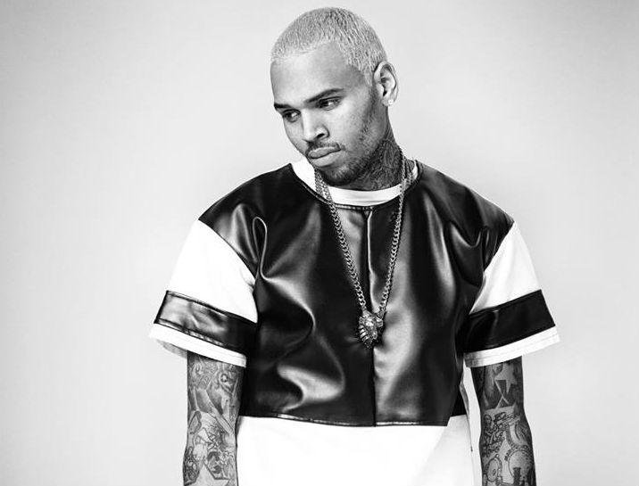 Chris Brown &eacute; obrigado a ficar nas Filipinas por den&uacute;ncia de seita crist&atilde;