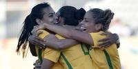 Brasileiras vão brigar pelo ouro contra vencedoras entre Colômbia e Canadá