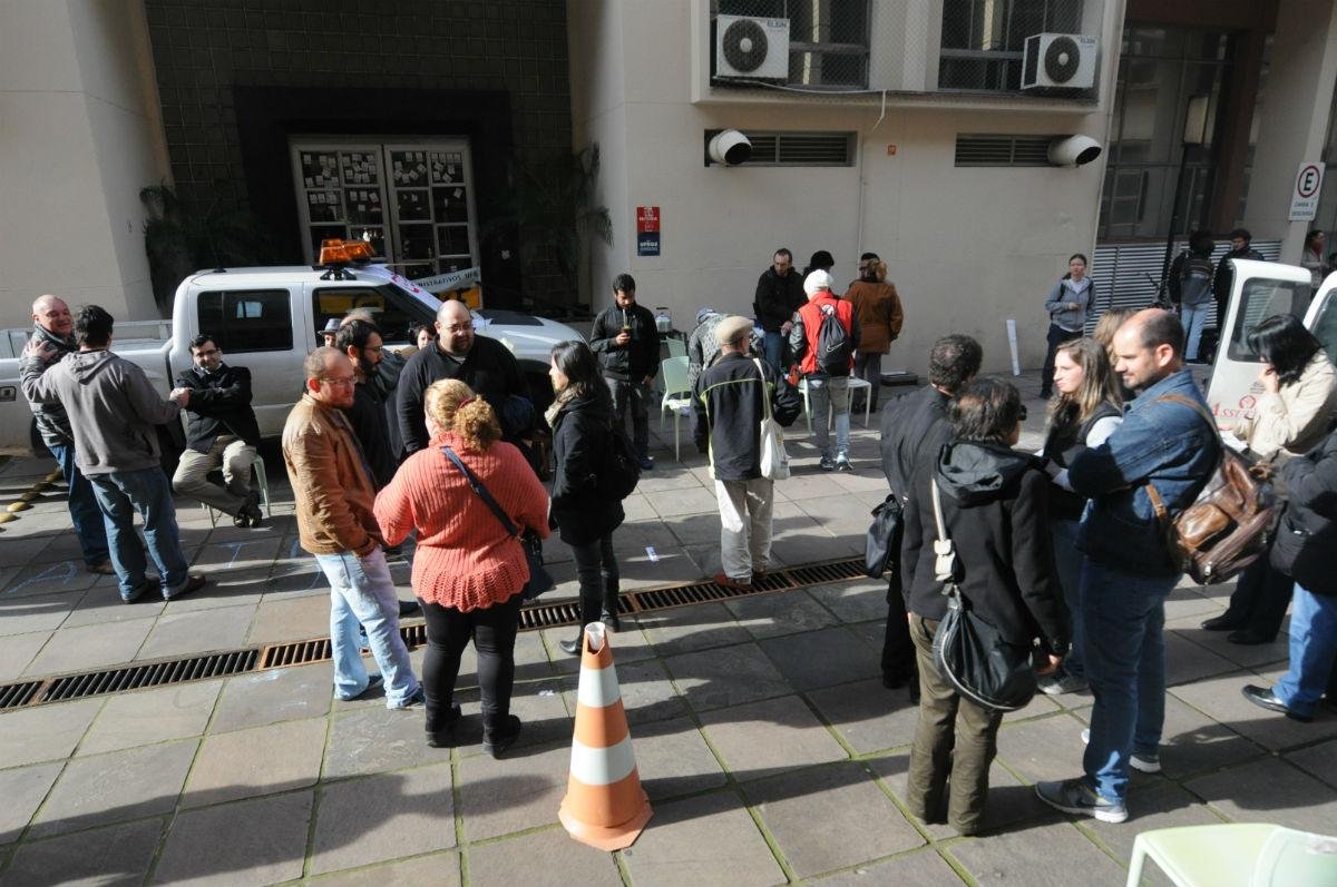 Categoria exige melhorias salariais e amplia&ccedil;&atilde;o nos repasses federais para a &aacute;rea da educa&ccedil;&atilde;o